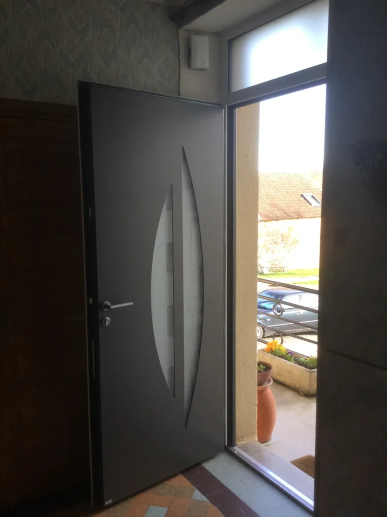 Porte d'entrée : réalisation de Gamso Menuiserie